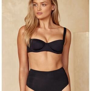 Monday Swimwear Black Sorrento Swimsuit Top Women's Size V (12-14) Minimalist